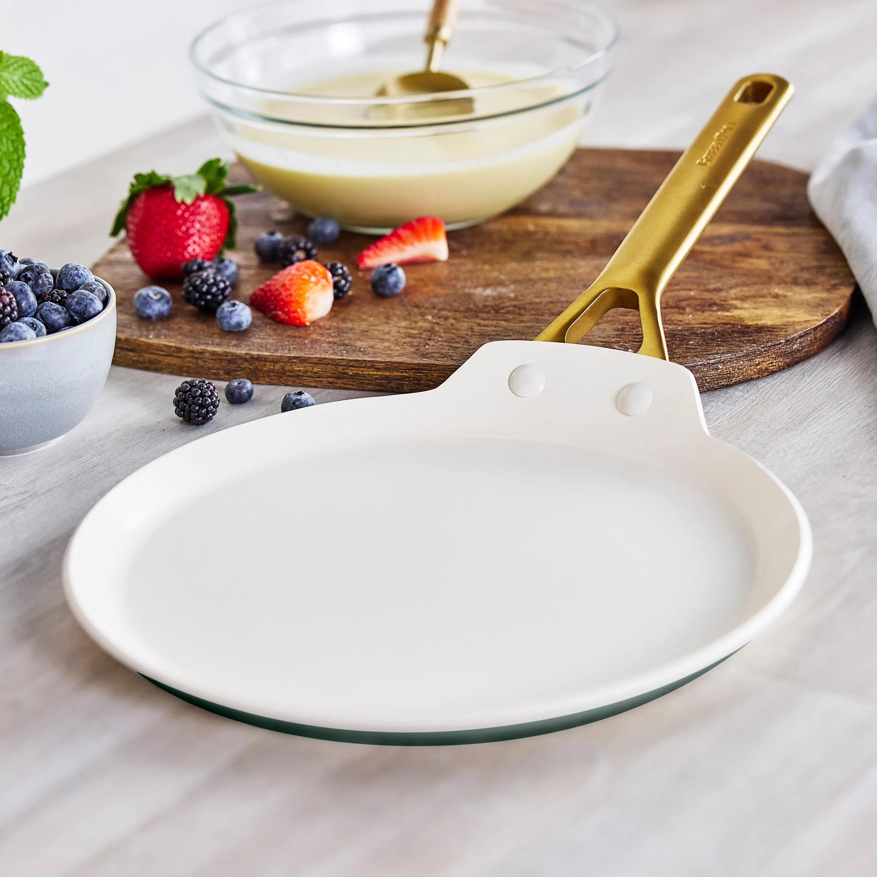 Reserve Pro Ceramic Nonstick 10" Crepe Pan | Spruce