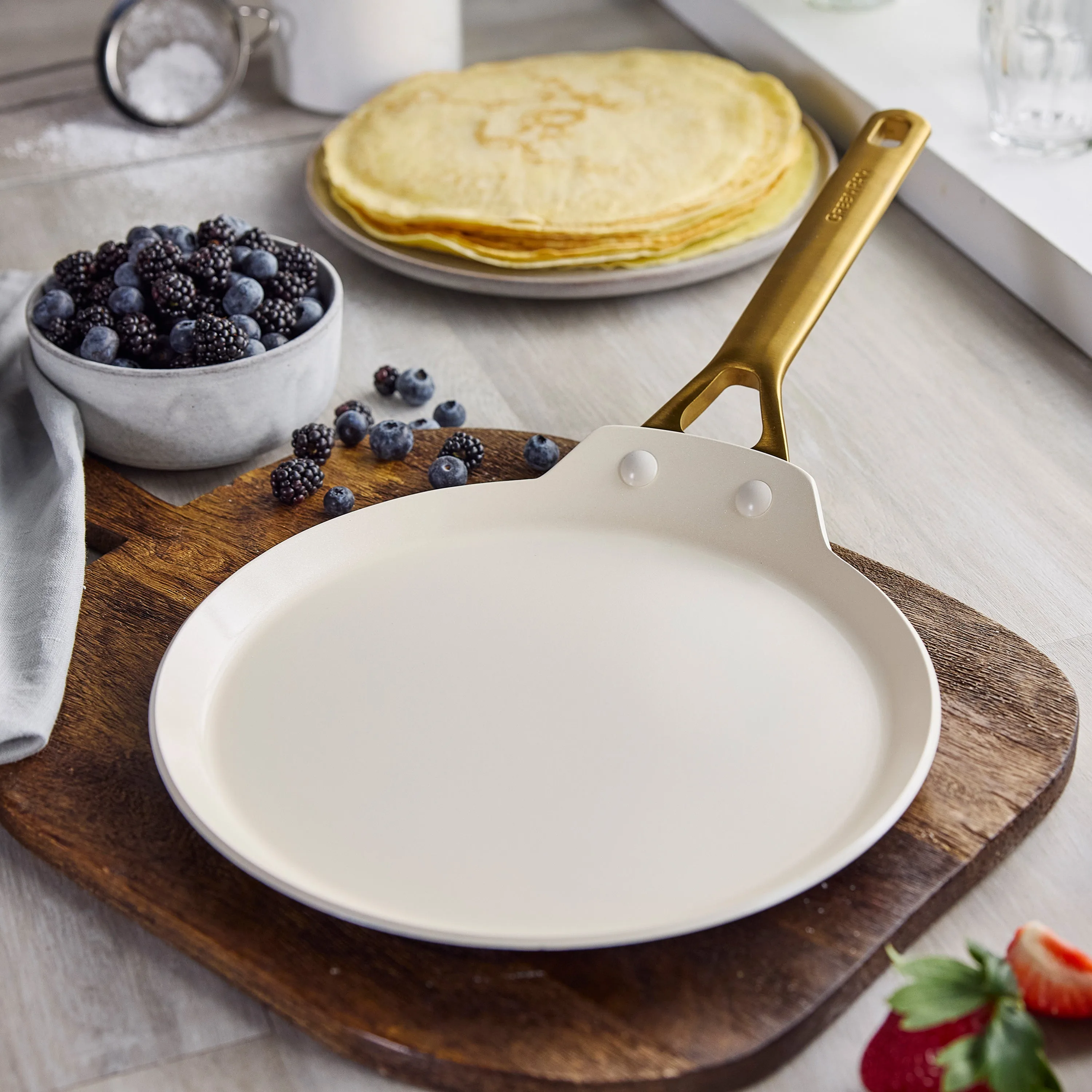 Reserve Pro Ceramic Nonstick 10" Crepe Pan | Latte